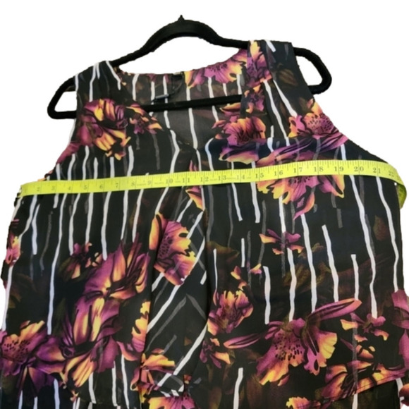 Milano Sleeveless Open Flap Floral/Striped Flowy Top Size L - Picture 9 of 10